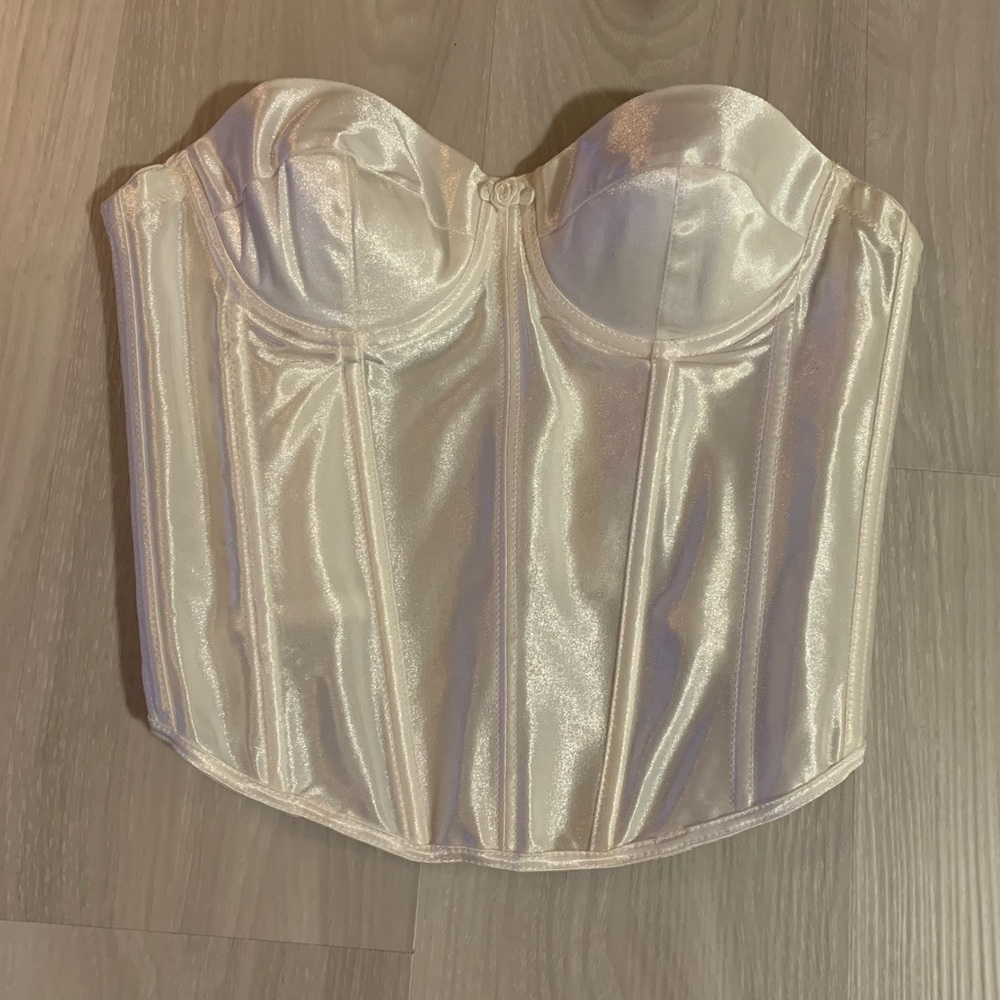 Vintage Frederick’s of Hollywood White Corset 🤍